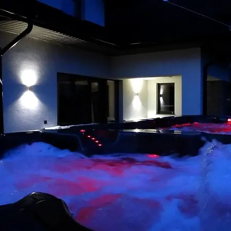 Domino-apartamenty Blue 别墅 Krościenko